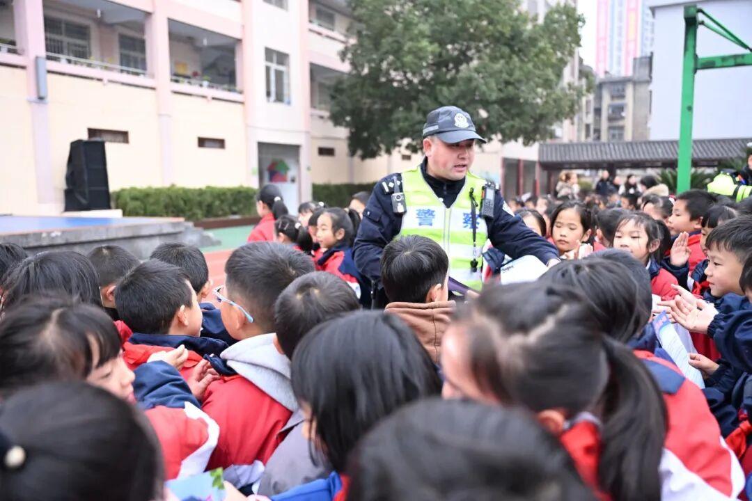 圖2 活動現(xiàn)場.jpg 圖2 活動現(xiàn)場.jpg