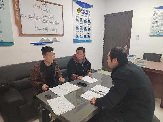 圖2糾紛調(diào)解現(xiàn)場.jpg 圖2糾紛調(diào)解現(xiàn)場.jpg