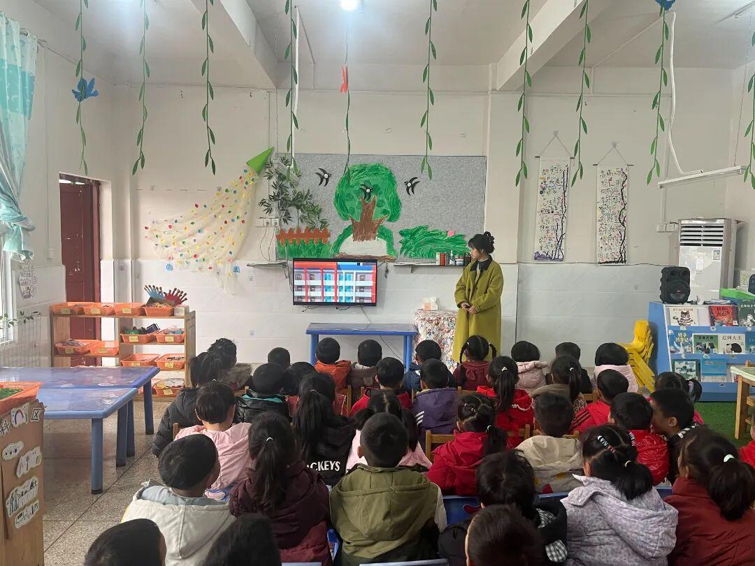 圖3  3月6日，朱家場茅坡小學(xué)、茅坡幼兒園法治副校長張宇婷到校開展法治宣傳活動(dòng).jpg