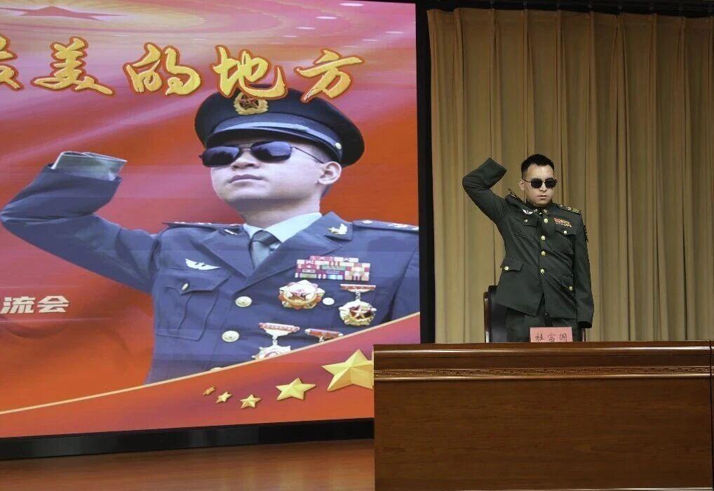 “八一勛章”獲得者杜富國走進(jìn)貴州司法行政系統(tǒng)