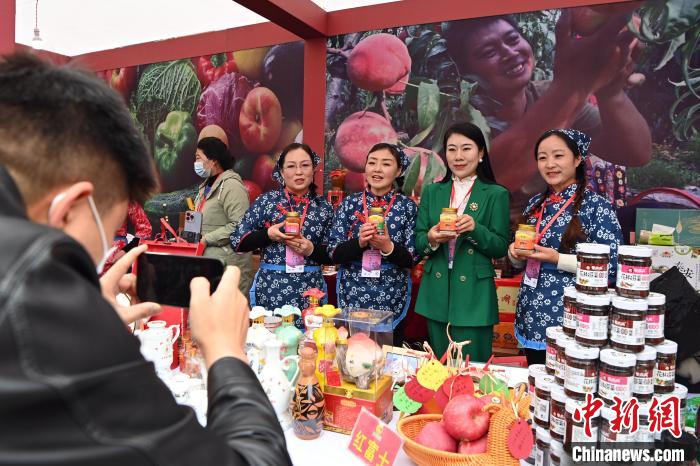 d9cbc1e97b65eed7b0a356ad4a7789d0_98efe8c0-a4e3-4fdc-981d-0f117568ccaf_zsite.jpg d9cbc1e97b65eed7b0a356ad4a7789d0_98efe8c0-a4e3-4fdc-981d-0f117568ccaf_zsite.jpg