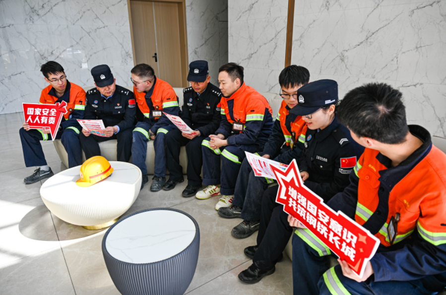 新疆克州戍邊民警：守護(hù)礦山 共筑國安