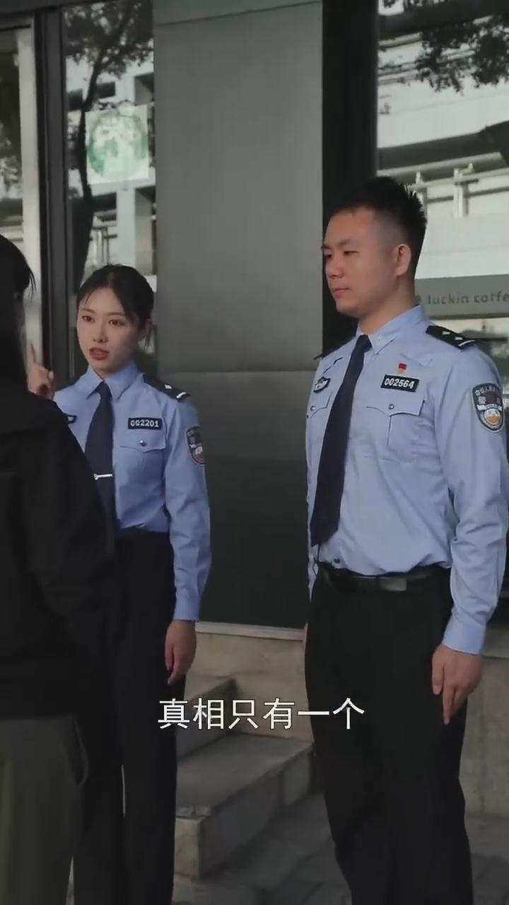 記?。∷尉褪窃p騙！